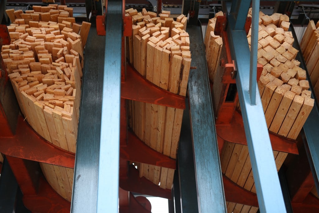 lumber sorting