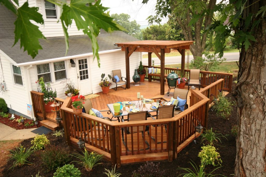 Southern Pine Octogon Deck and pergola8